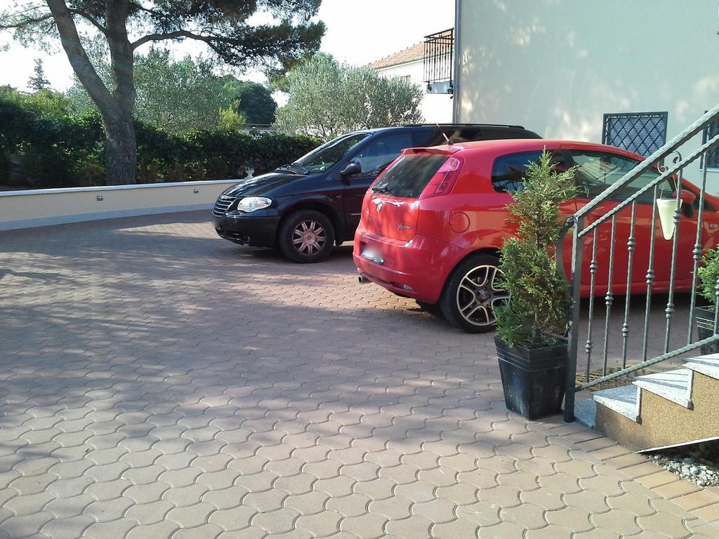 Holiday Home Villa Romantica Sveti Filip i Jakov Pokój zdjęcie