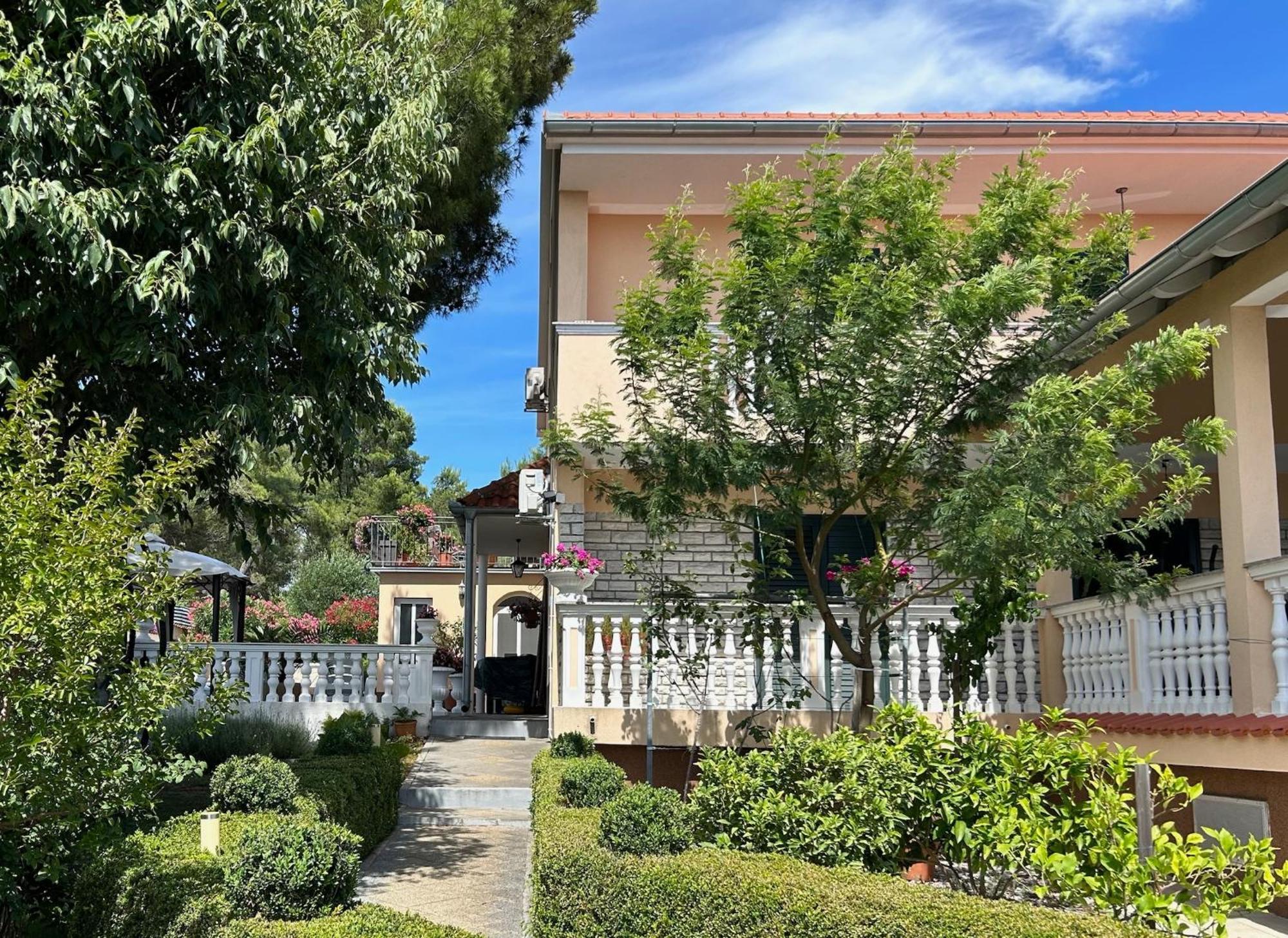 Holiday Home Villa Romantica Sveti Filip i Jakov Zewnętrze zdjęcie